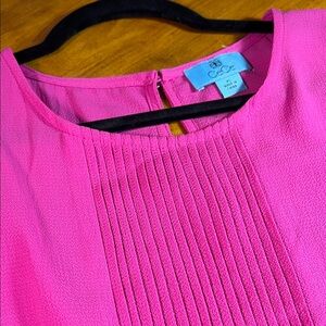 CeCe Fuchsia Pleated Short Sleeve Machine Wash 🧺 Top